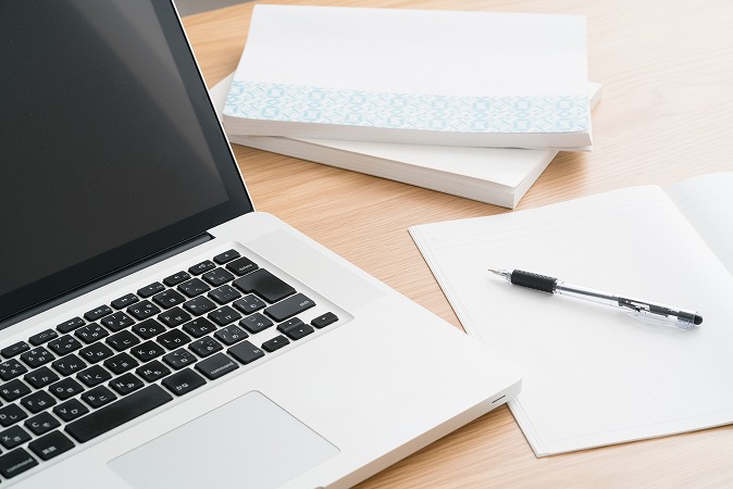 パソコンと伝票